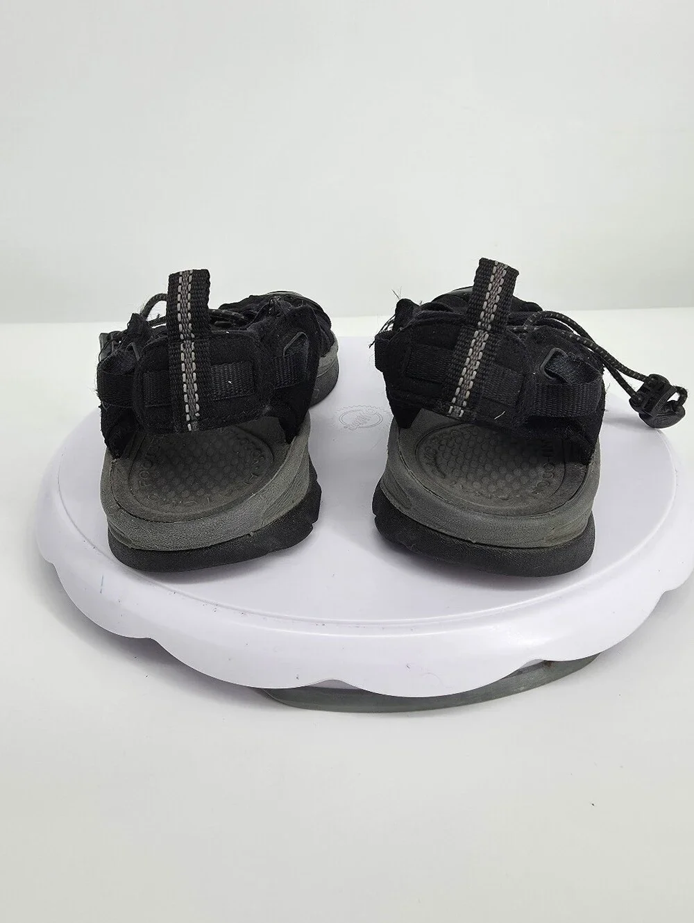 Keen whisper waterproof